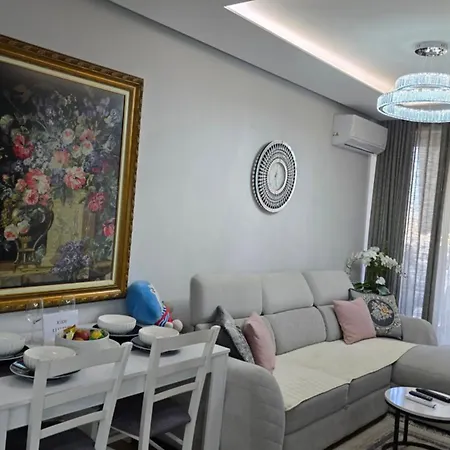 بيت ضيافة Garden Rezidence Turdiu 3*