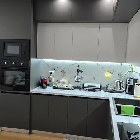 Garden Rezidence Turdiu بيت ضيافة